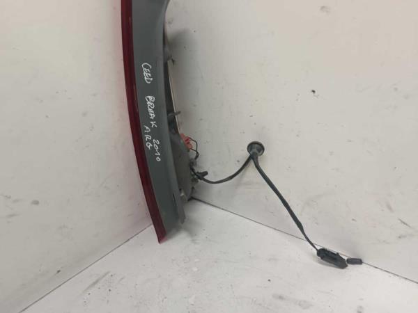 FEU ARRIERE GAUCHE SUPERIEUR KIA - Vue 2